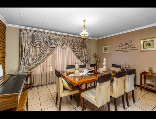 6 BEDROOM FREEHOLD FOR SALE IN SUNWARD PARK
